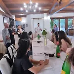 Limo To Host Bed & Breakfast 3*