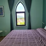 Limo To Host Bed & Breakfast