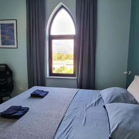 Limo To Host Panzió 3*