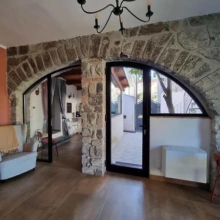 Limo To Host 3* Roccaromana